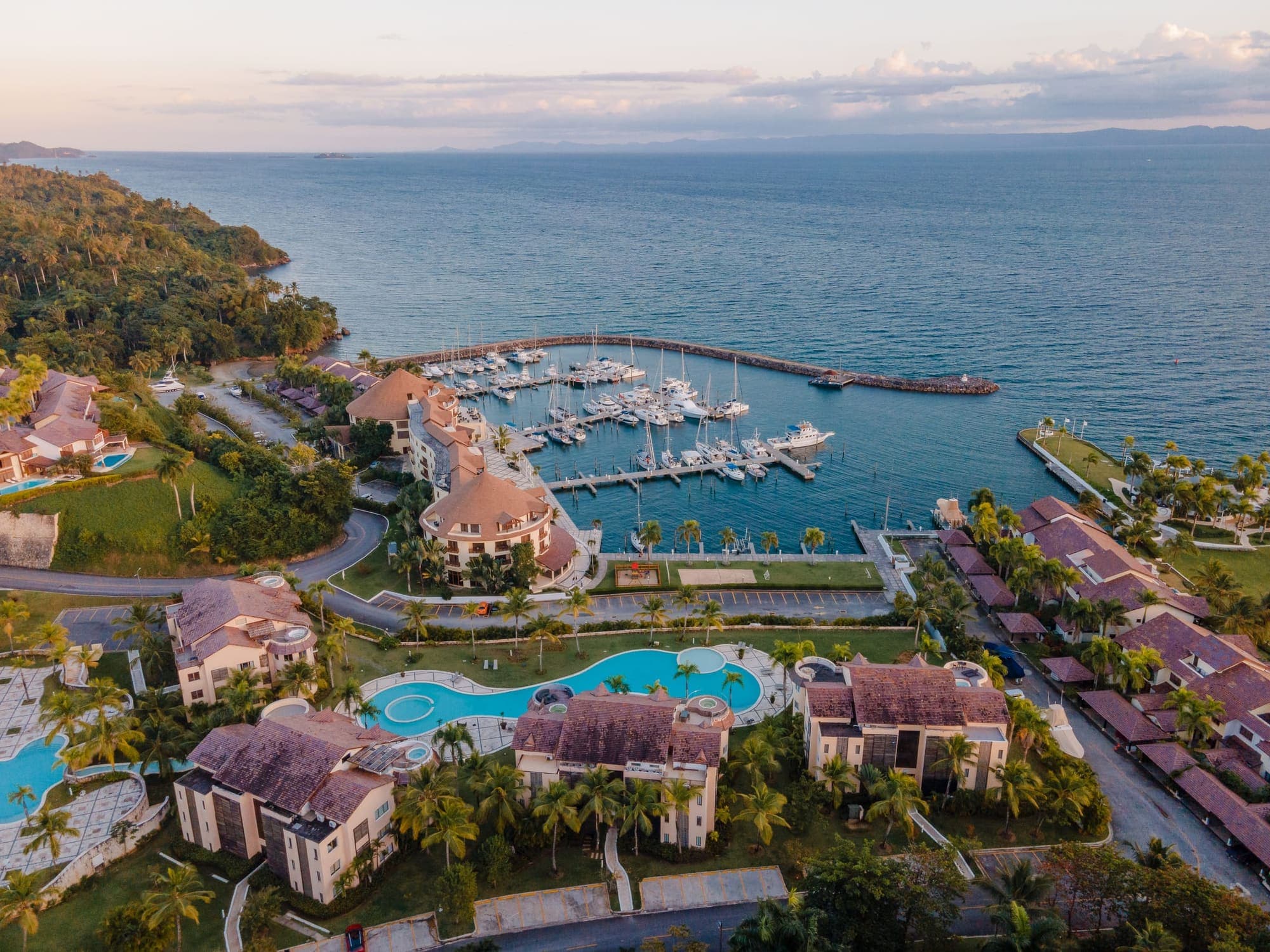 The Bannister Hotel — aerial view of marina and resort